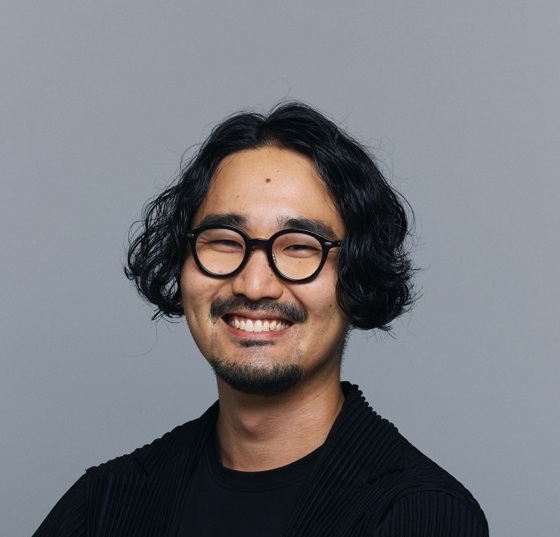 小村 亮 氏